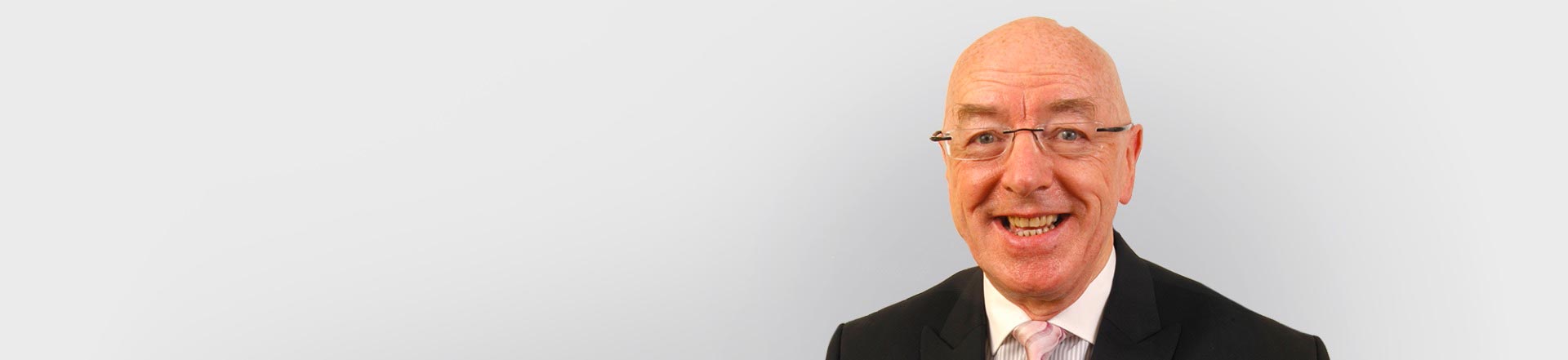 Mr Geoffrey Hutchinson