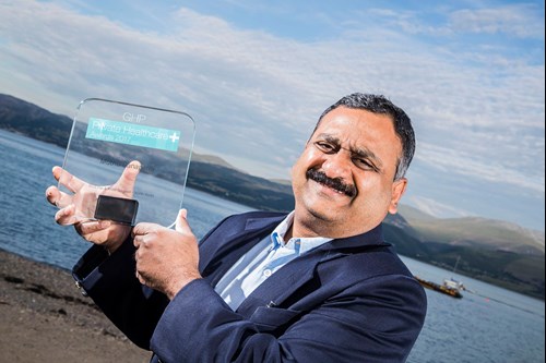 Mr Ganapathi with his award