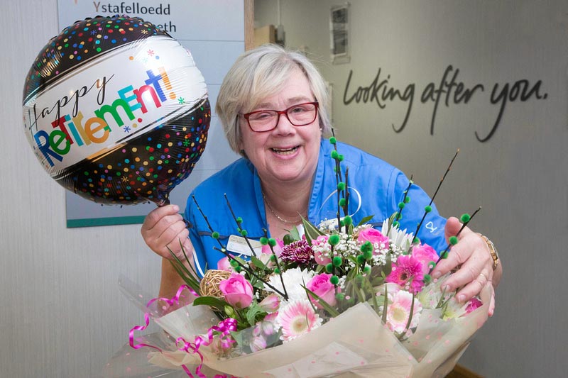 Emotional farewell for nurse Pam