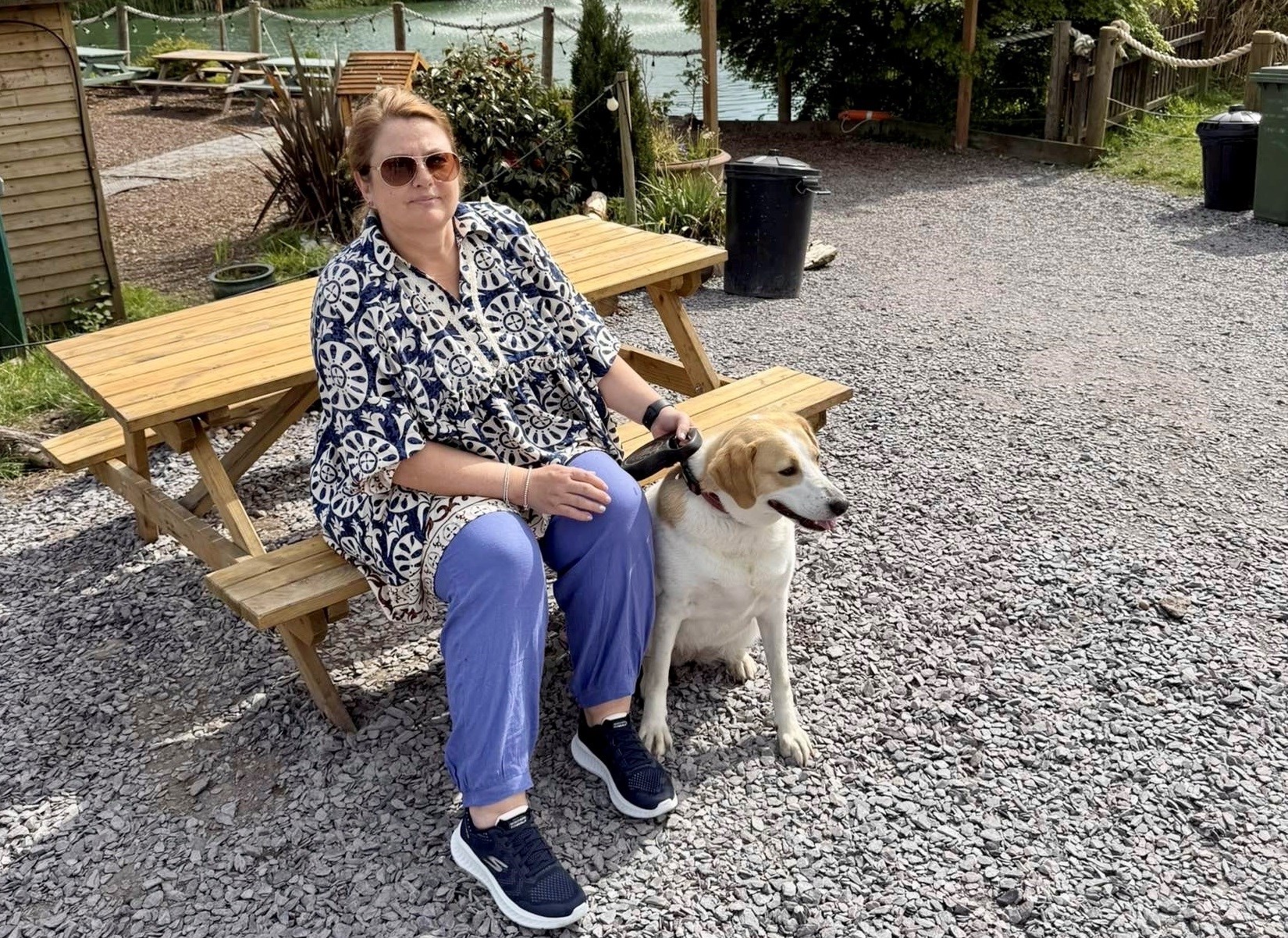 Knee replacement surgery for osteoarthritis: Amanda's story