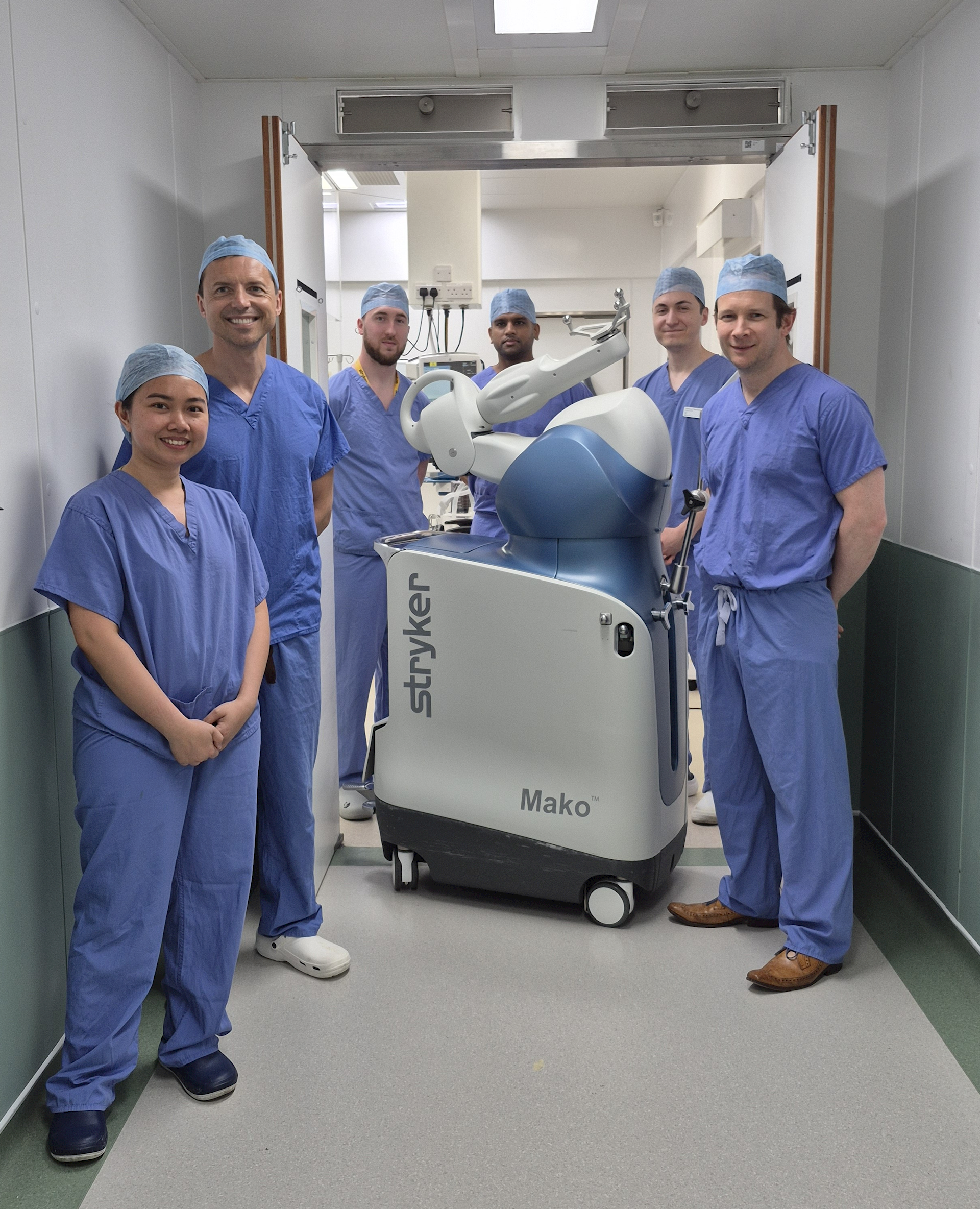 Spire Cambridge Lea Hospital celebrates 1,000th Mako robotic surgery