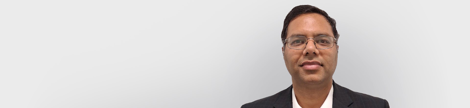 Dr Arun Khanna