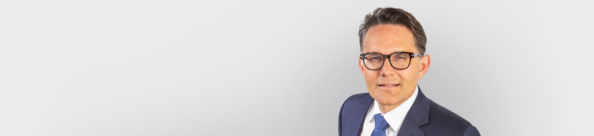 Dr  Luis Idrovo