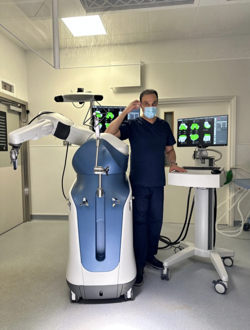 Spire South Bank Hospital consultant recognised for highest volume MAKO surgery in 2025