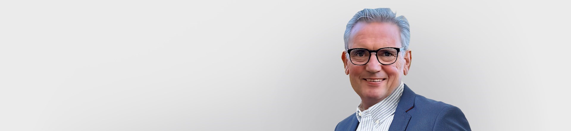 Mr Simon Wemyss-Holden