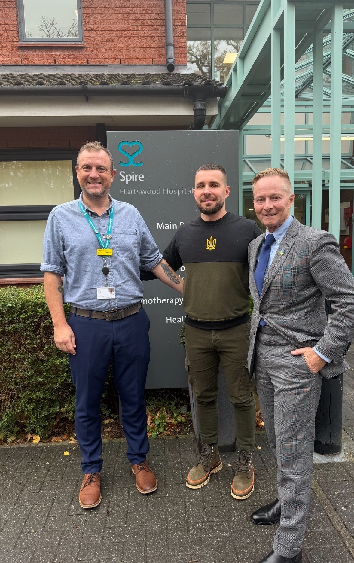 Professor Hnat Herych visiting Spire Hartswood Hospital